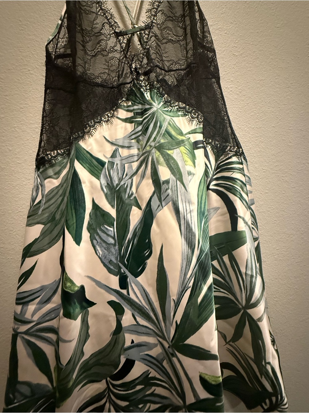 Victoria’s Secret Lace Plunge Slip Size Sm P Champagne Palm Print Satin Lingerie - Picture 2 of 10
